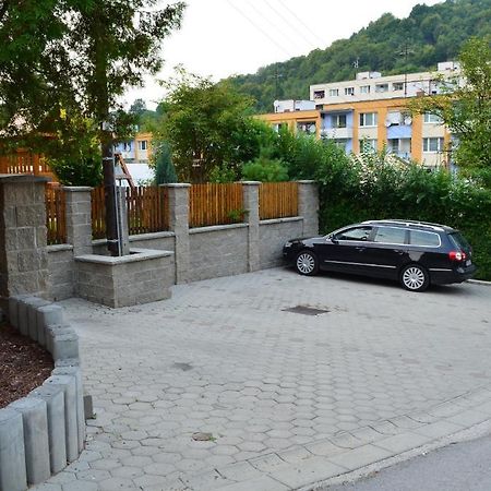 Rekreacny Dom Vyhne Apartamento Exterior foto