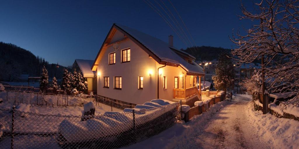 Rekreacny Dom Vyhne Apartamento Exterior foto