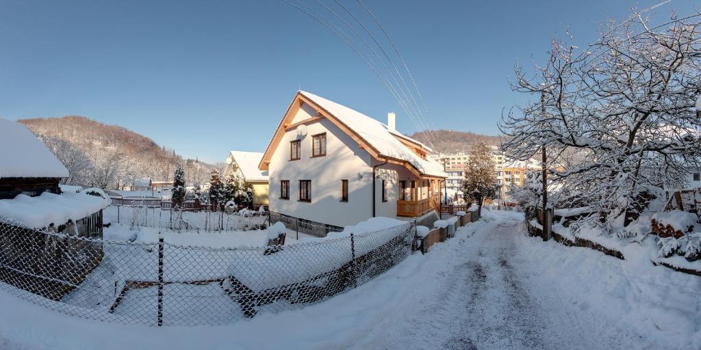 Rekreacny Dom Vyhne Apartamento Exterior foto